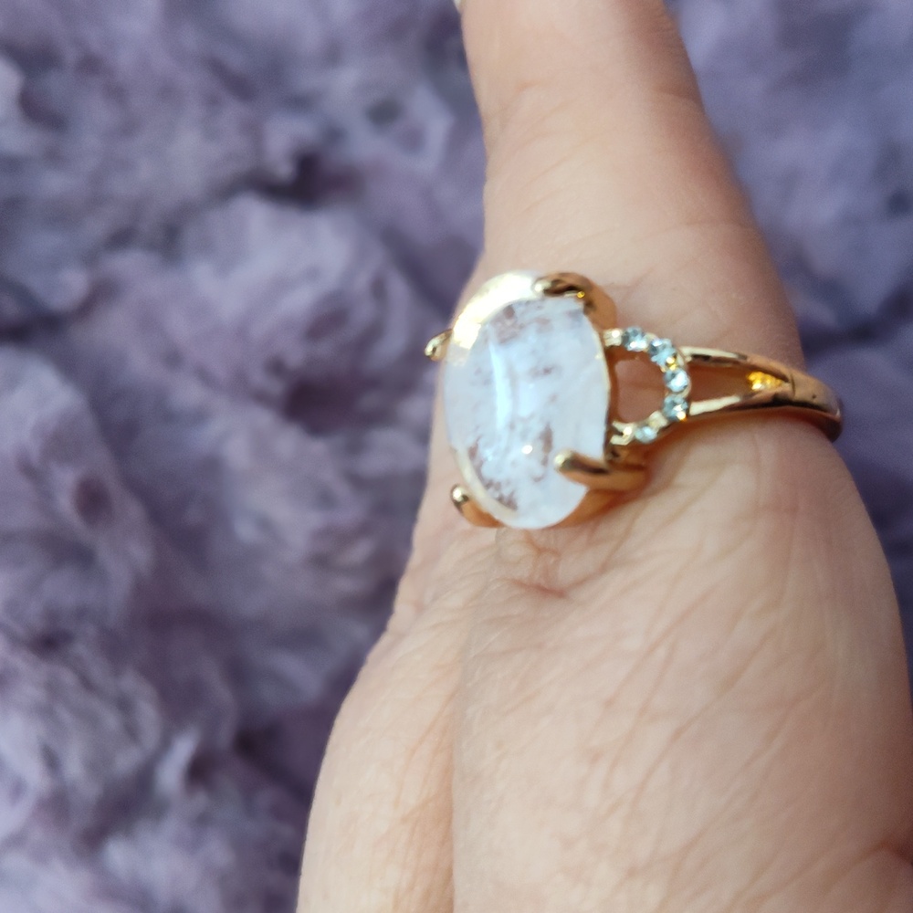 Gorgeous clear quartz rhinestone stone ring size 7.5 - Picture 2 of 4